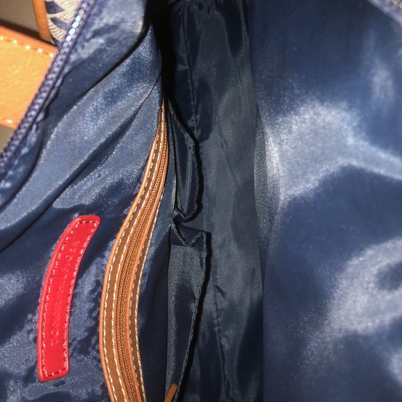 Tommy Hilfiger handbag (12"w x 8"h x ~5"d) - Picture 3 of 9